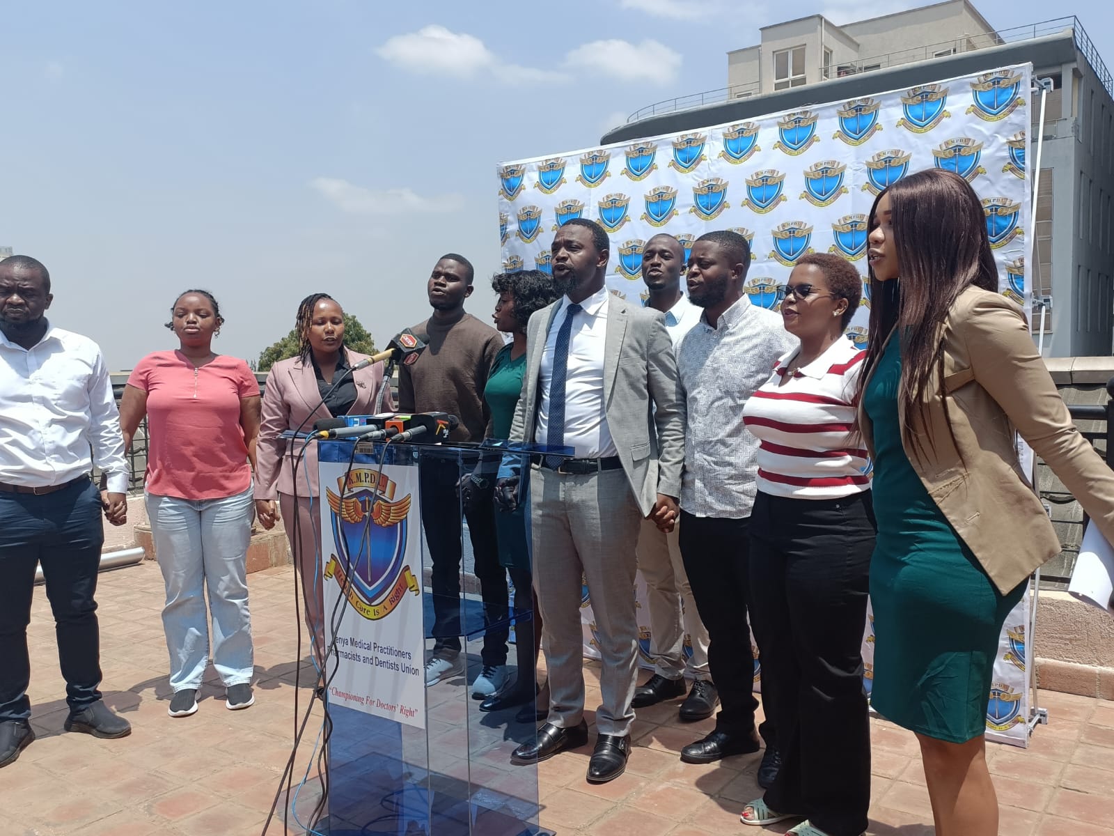 Doctors Threaten Strike as Nurses’ Walkout Enters 40th Day